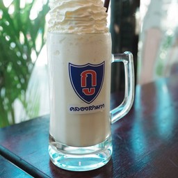 นมสดชักปั่นใหญ่