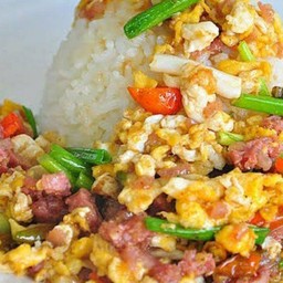 ข้าวแหนมผัดไข่