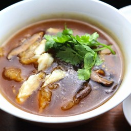 กระเพาะปลาน้ำแดงเนื้อปู