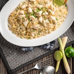 ข้าวผัดปู L