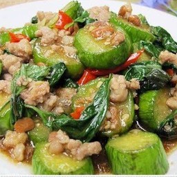 ผัดมะเขือยาว