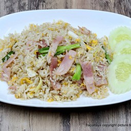 ข้าวผัดแฮมขิง