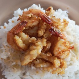 ข้าวราดซีฟู๊ดทอดกระเทียม