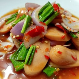 ยำไส้กรอก+ปลาหมึก