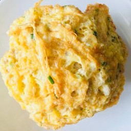 ข้าวไข่เจียวหมูสับราดข้าว