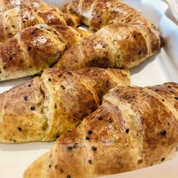 โฮลมีลครัวซอง 65 กรัม