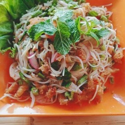 ยำขนมจีนปลานิลทอด