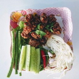 ลาบหมูทอด