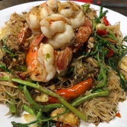 หมี่ผัดกระเฉดกุ้ง