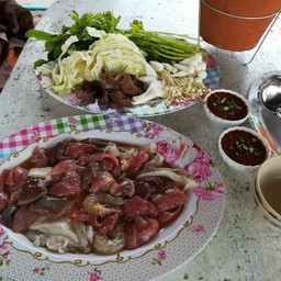 จิ้มจุ่มหมูรวมทะเล