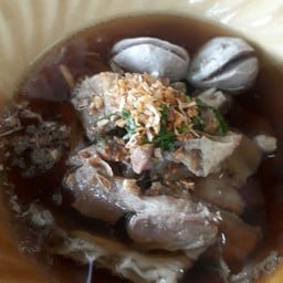 ก๋วยเตี๋ยวเนื้อตุ๋น หมูตุ๋น (สูตรโบราณ)ข้างปั้มบางจาก ถ.กาญจนาภิเษก