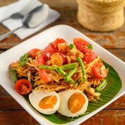 ส้มตำทอดไข่เค็ม