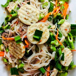 ยำขนมจีนหมูยอ น้ำปลาร้า