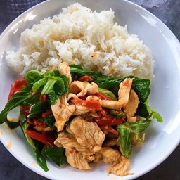 แขนงไก่ชิ้นราดข้าว