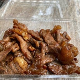 เนื้อทอดกระเทียม(กับข้าว)