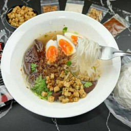 ข้าวคลุกกะปิเครื่องแน่น