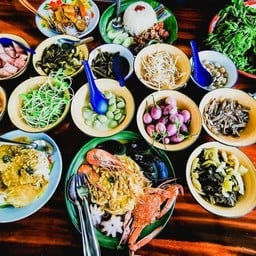 หนมจีนจี้เมย์ทะเลจ๊าก ( ร้านอาหารทะเลสูตรของพังงา)