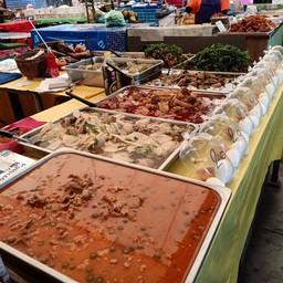 ร้านแกง แหม่ม+โอ๋