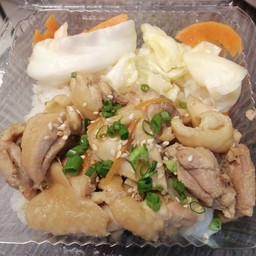 ข้าวหน้าหมูเกาหลี  pork with Rice