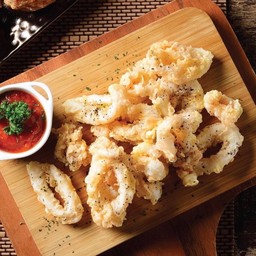 ปลาหมึกชุบแป้งทอด