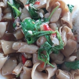 ข้าวกะเพราไส้แก้วล้วน (ธรรมดา)