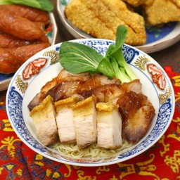 บะหมี่หมูกรอบ หมูแดงอบน้ำผึ้ง