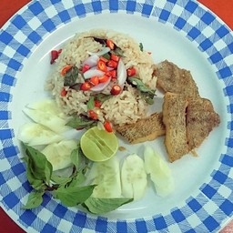 ข้าวผัดปลาสลิด