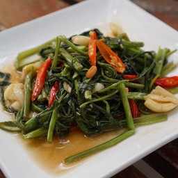 ผักบุ้งไฟแดง