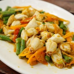 เนื้อปูผัดพริกเหลือง