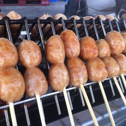 เจ้วรไส้กรอกบ้านชะอำ