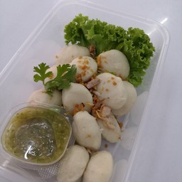 ลูกชิ้นหมูลวกจิ้ม (ลูกชิ้น10ลูก)