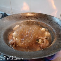 เนื้อปูอบวุ้นเส้น