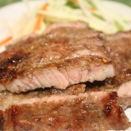 หมูย่างเสือร้องไห้