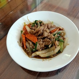 หมู  ไก่ ผัดพริกไทดำ