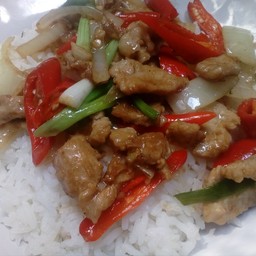 ผัดพริกหอมใหญ่