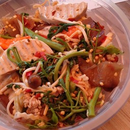 ยำวุ้นเส้นหมูสับ