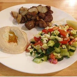 Sautee Liver With Onions, With Salad And Hummus [T1]