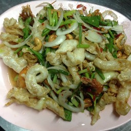 ยำสามกรอบ