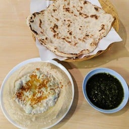 Hummus, Babaganoush And Pita Bread [M1]