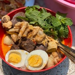 ขนมจีนสองแม่ลูกปากหมา