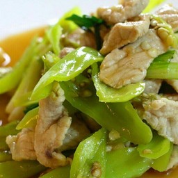 ผัดพริกหยวกหมู