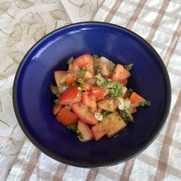 สลัดมะเขือเทศ