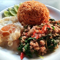 ข้าวกระเพราปากบาน