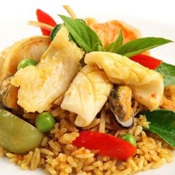 ข้าวผัดเขียวหวานทะเล