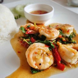 ข้าวหน้ากระเพรากุ้งสด