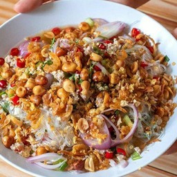 ยำวุ้นเส้นโบราณละมุน