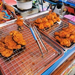 ข้าวเหนียวไก่ทอด ไม่มีชื่อร้าน