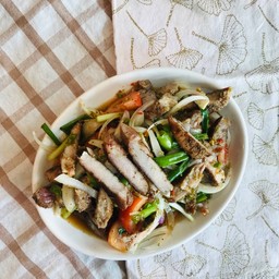 ยำสเต็กหมู