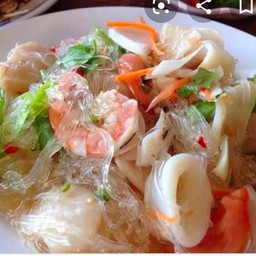 ยำวุ้นเส้นทะเล