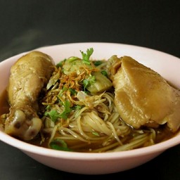 ก๋วยเตี๋ยวน่อง+สะโพก  พิเศษ